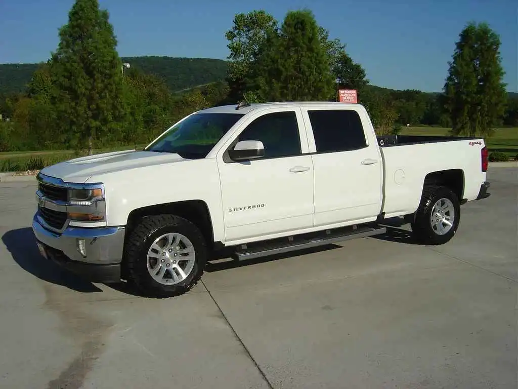 2016 Chevrolet Silverado 1500 LT 4WD Crew Cab Standard Box's photo