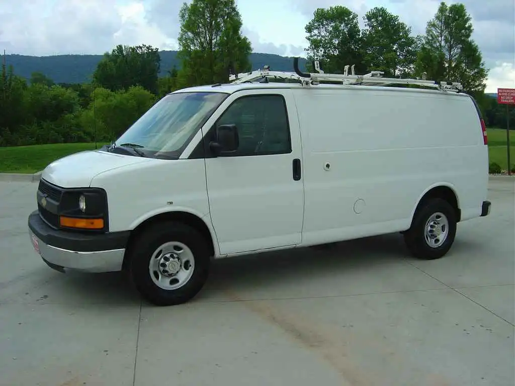 2014 Chevrolet Express 2500 Work Van HD's photo