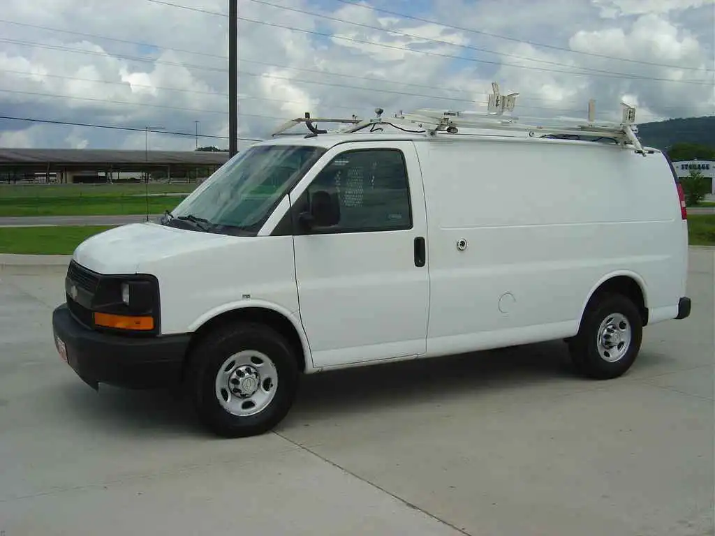 2015 Chevrolet Express 2500 Work Van HD's photo