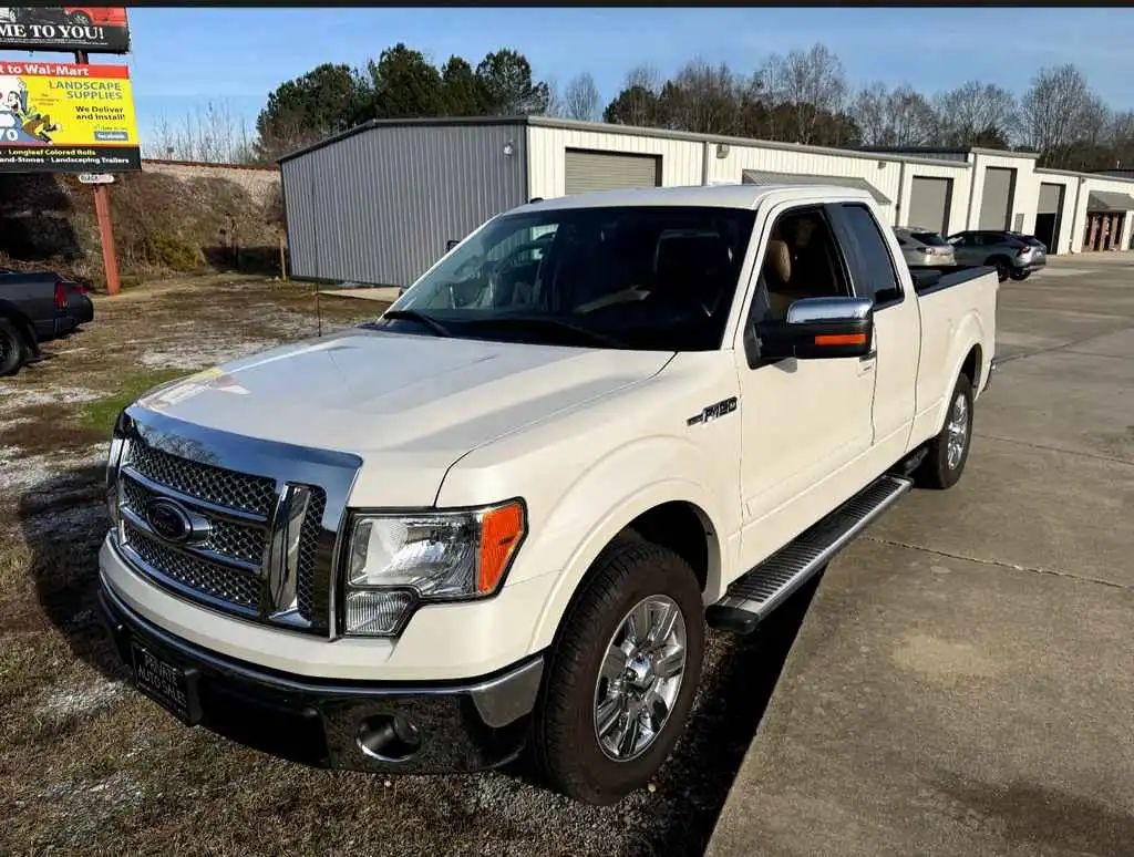 2010 Ford F-150 Lariat SuperCab 145-in Styleside's photo