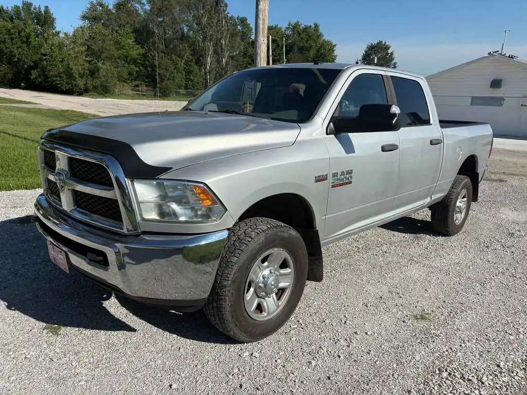 2014 RAM 2500 SLT Crew Cab SWB 4x4's photo