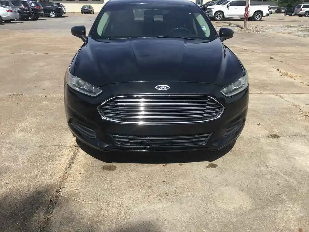 2015 Ford Fusion SE FWD's photo