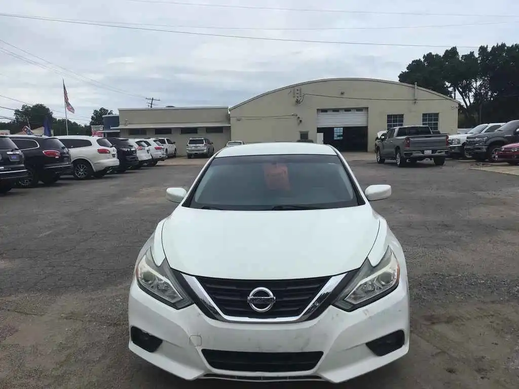 2017 Nissan Altima 2.5 SV's photo
