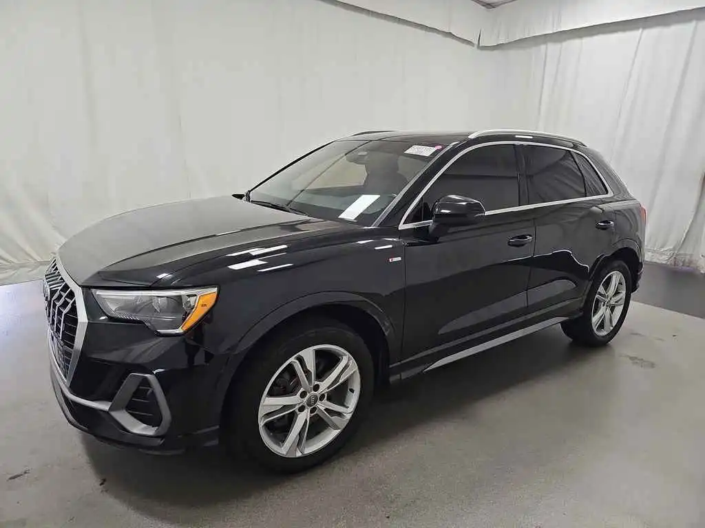 2020 Audi Q3 45 TFSI S Line Premium quattro's photo