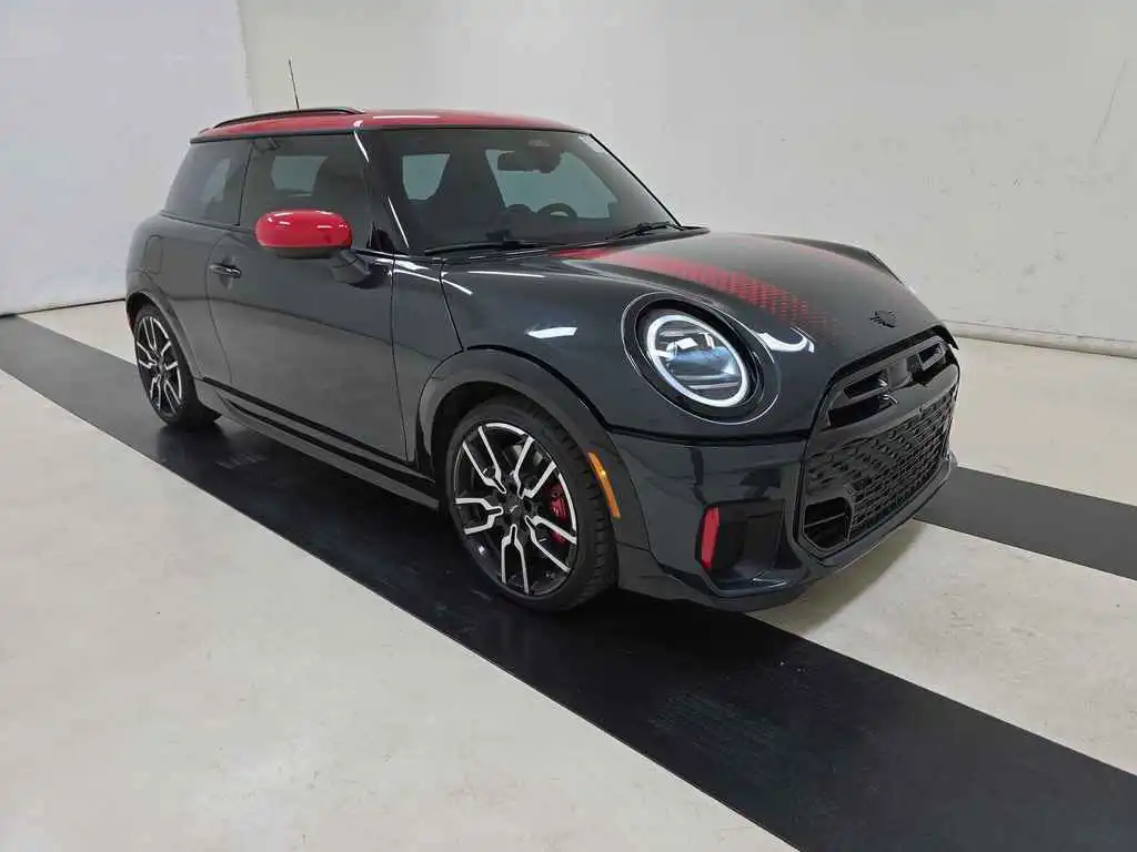2025 MINI Hardtop John Cooper Works's photo