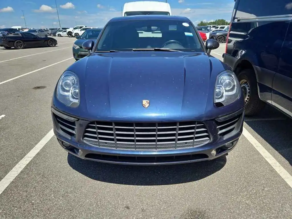 2016 Porsche Macan S's photo