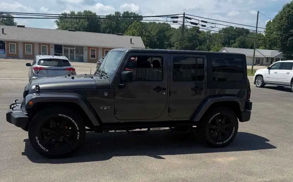 2018 Jeep Wrangler Sahara's photo