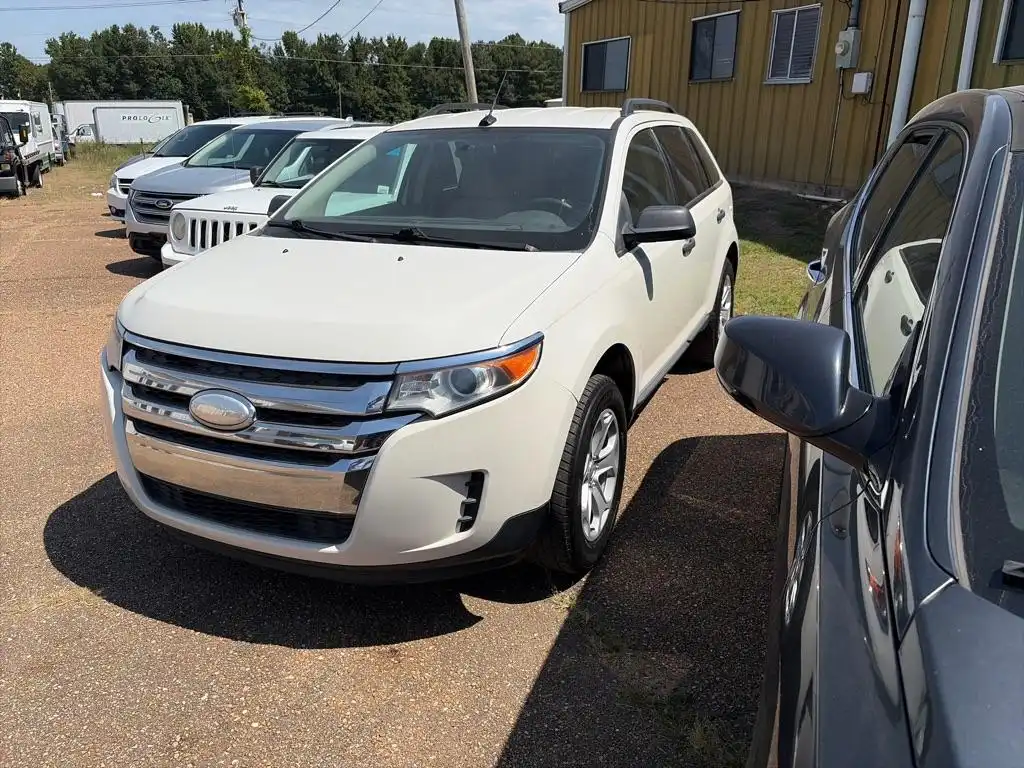 2013 Ford Edge SE's photo