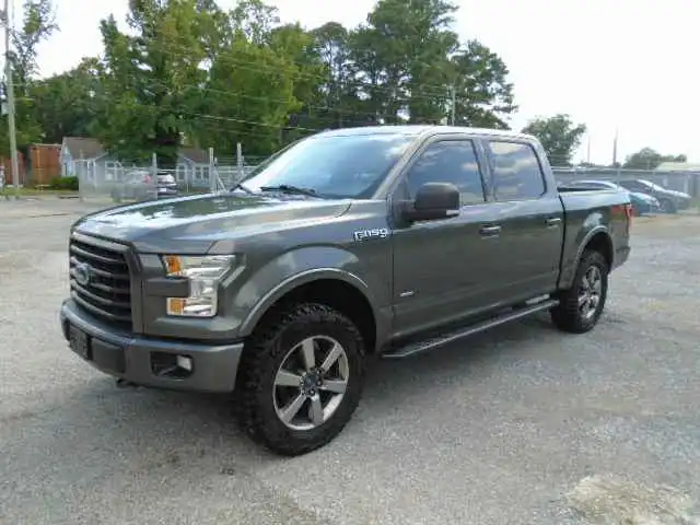 2015 Ford F-150 XLT 4WD SuperCrew 145 in's photo