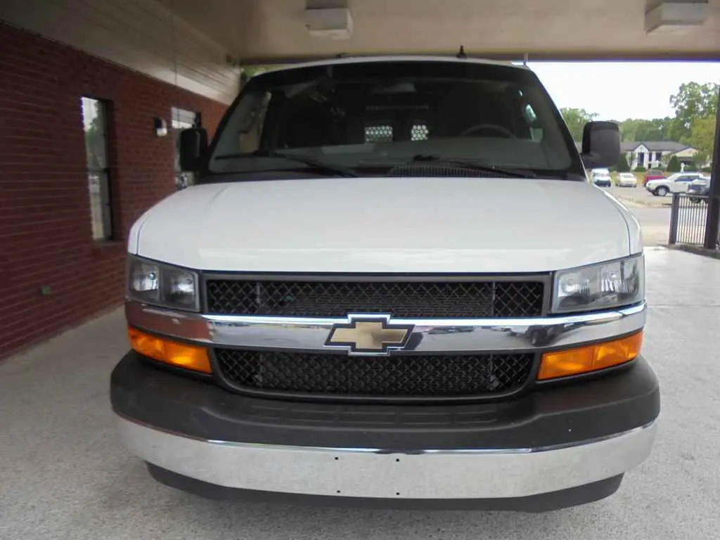 2021 Chevrolet Express 2500 Work Van HD photo 3