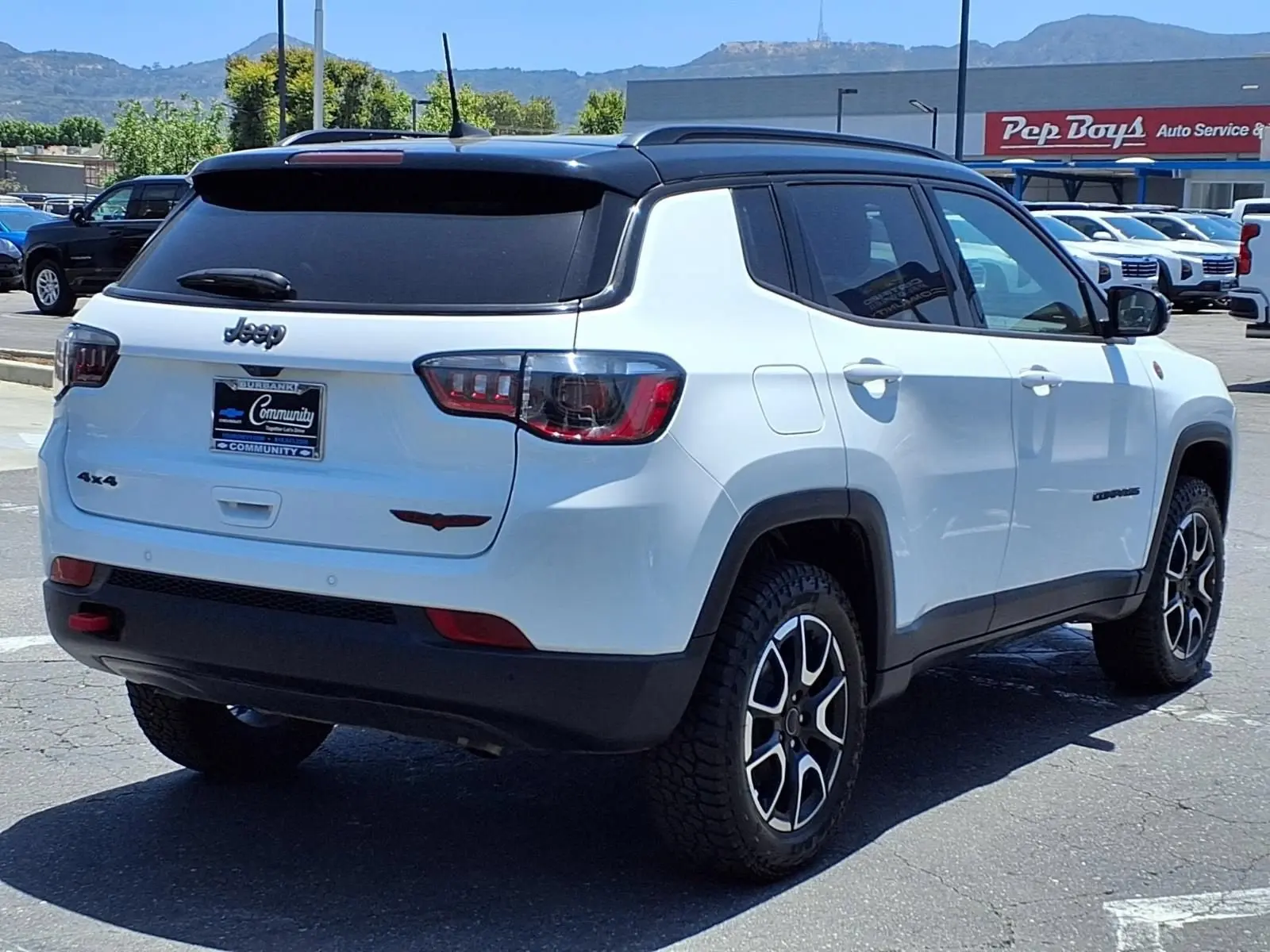 2025 Jeep Compass Trailhawk 4X4 photo 4