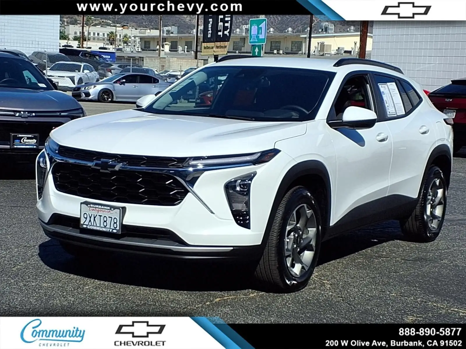 2026 Chevrolet Trax LT photo 1
