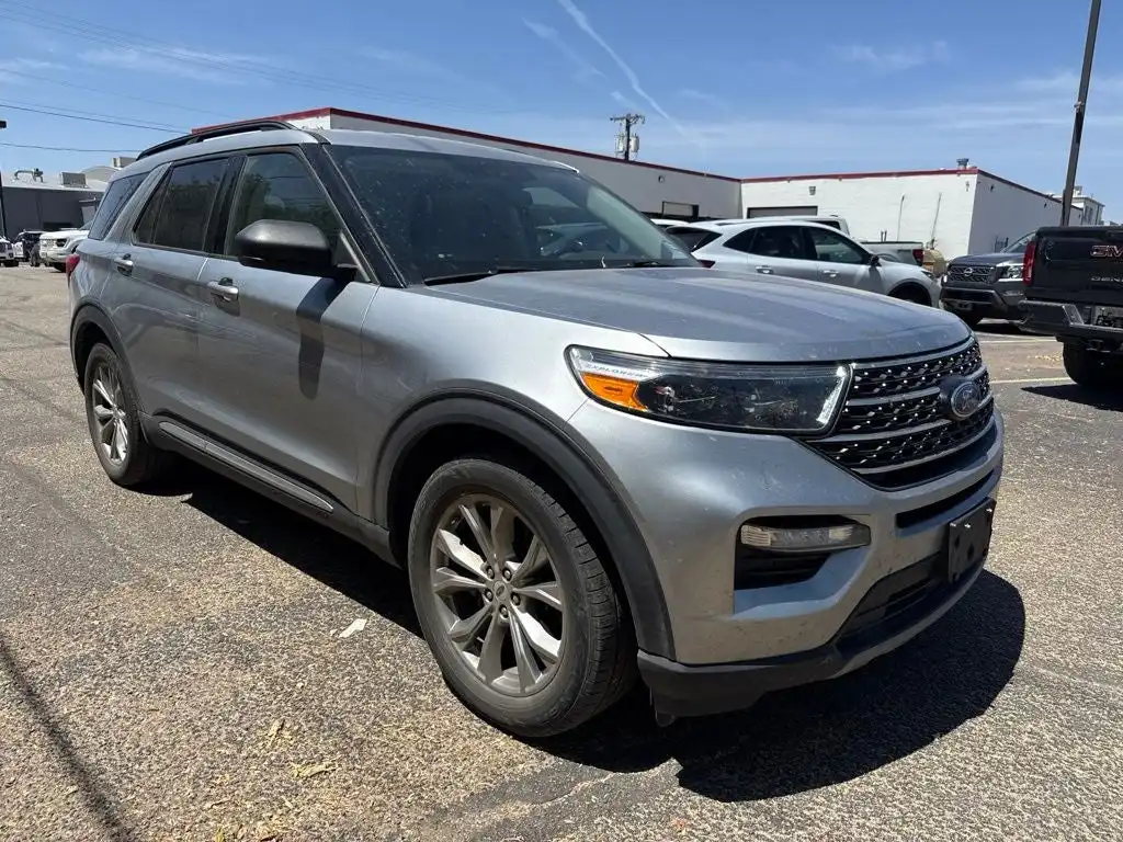 2020 Ford Explorer XLT RWD's photo