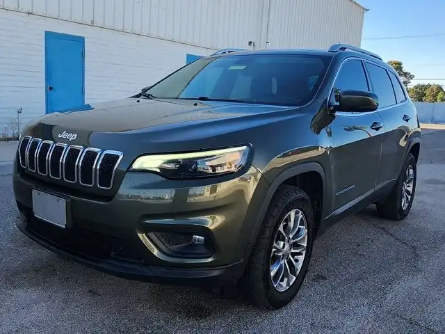 2019 Jeep Cherokee Latitude Plus 4X4's photo