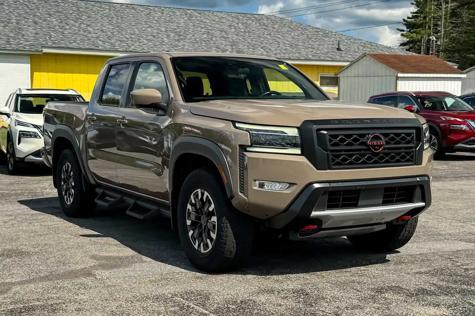 2023 Nissan Frontier PRO-4X Crew Cab 4X4's photo