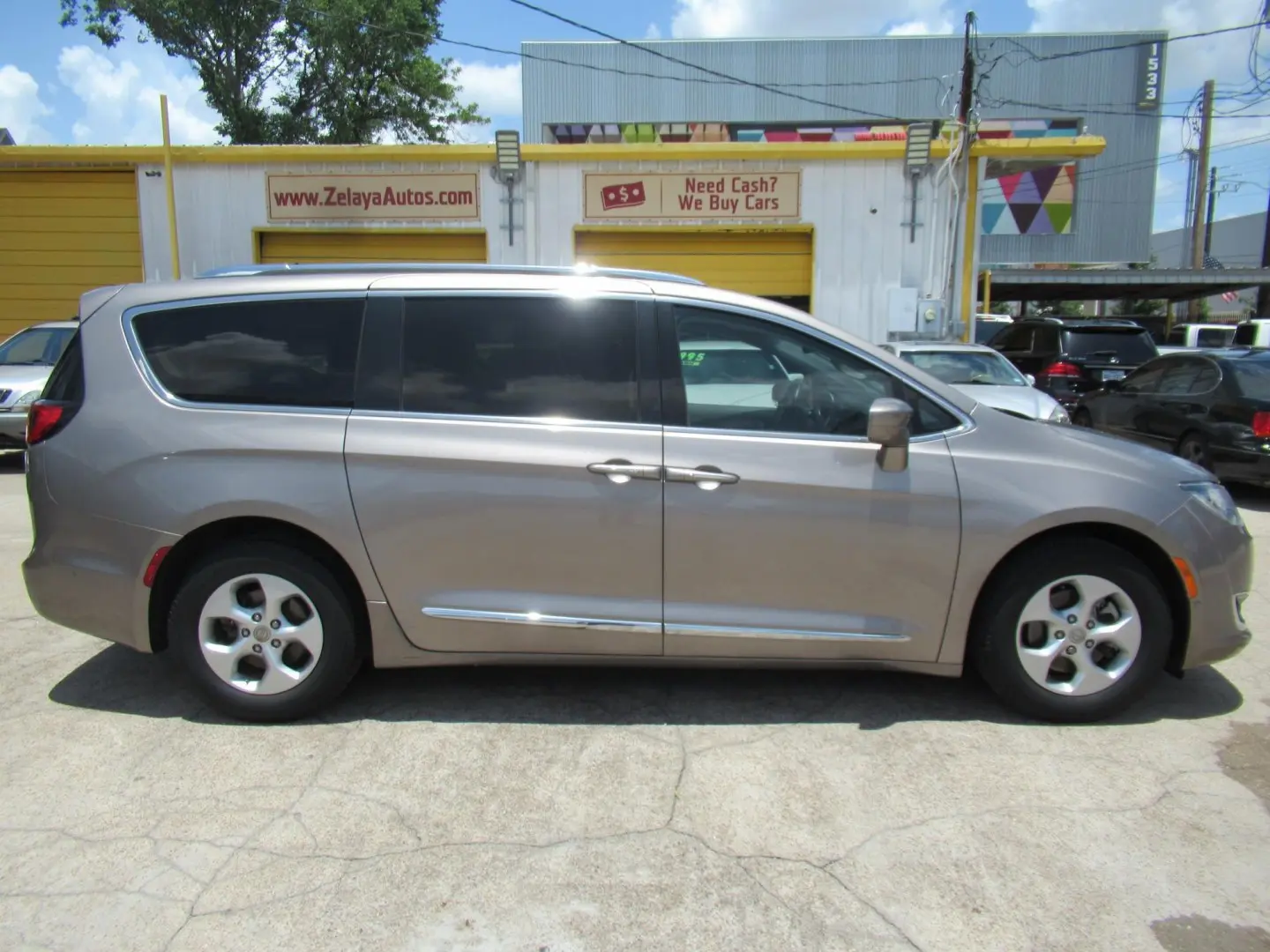Vehicle Image 1