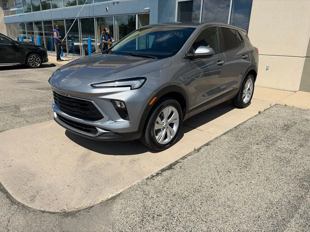 2024 Buick Encore GX Preferred AWD photo 4
