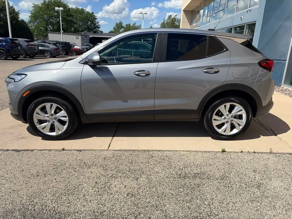 2024 Buick Encore GX Preferred AWD photo 5