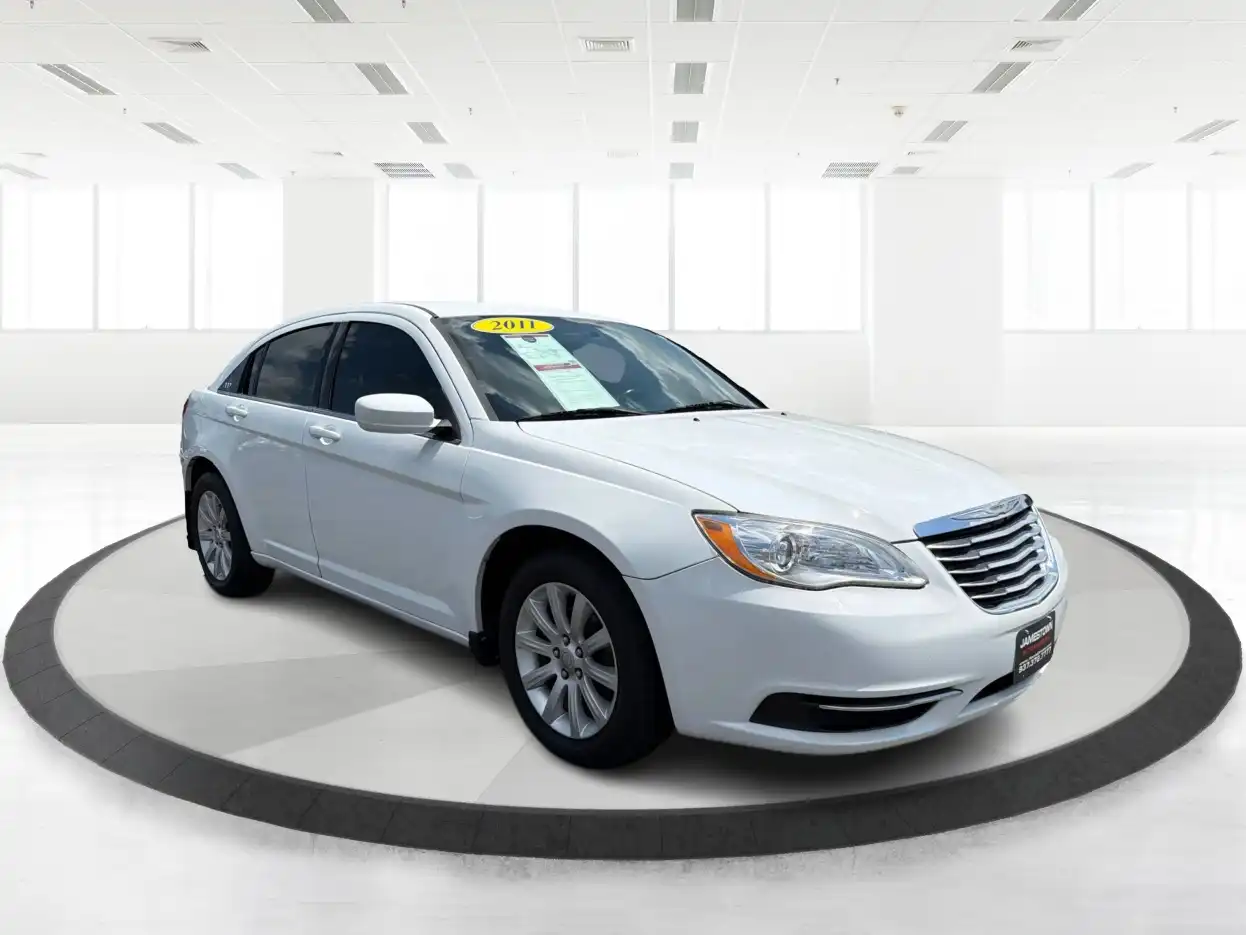 2011 Chrysler 200 Touring's photo