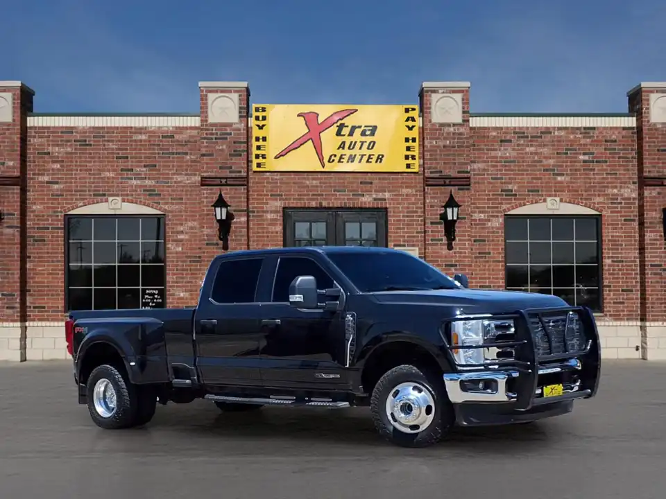 2023 Ford F-350 XLT 4x4 Crew Cab 8' Box DRW's photo