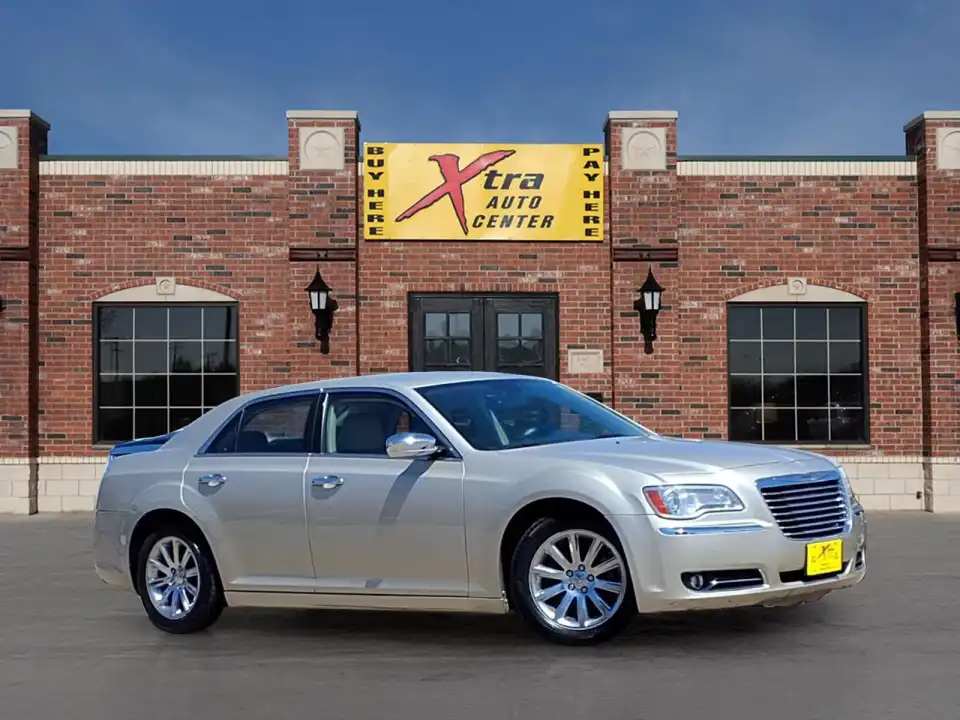 2012 Chrysler 300 Limited's photo