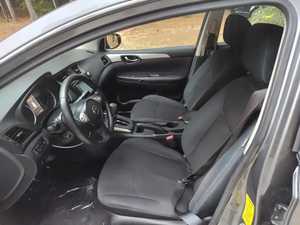 2019 Nissan Sentra S CVT's photo