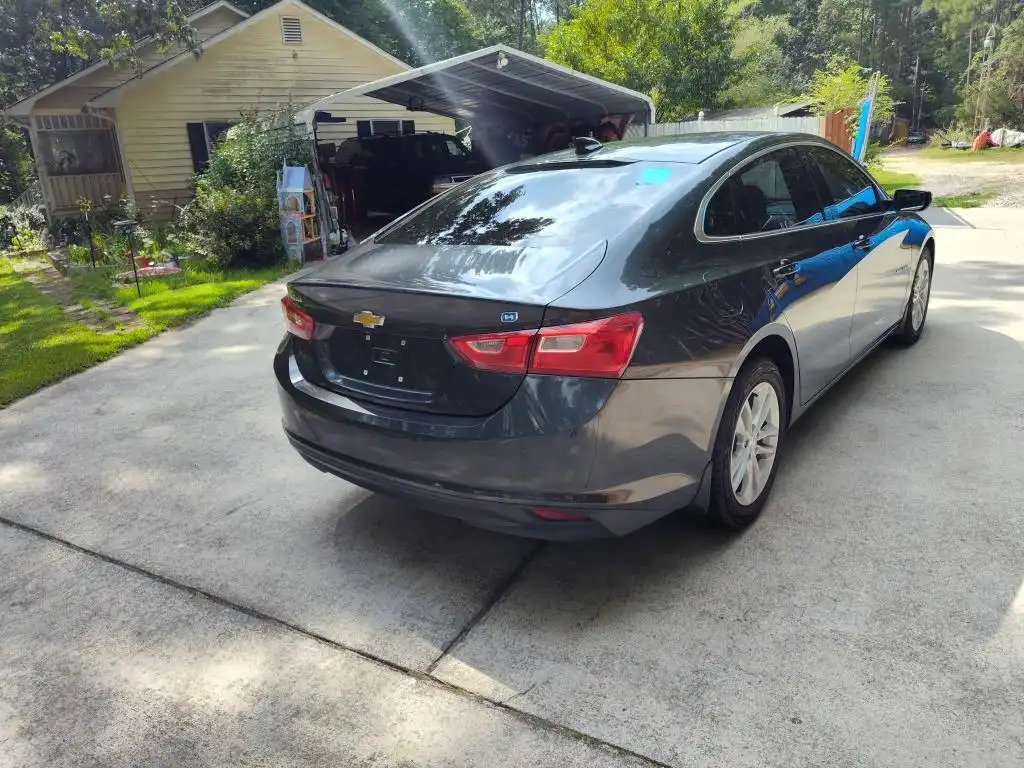 2018 Chevrolet Malibu Hybrid's photo