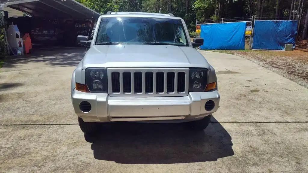 2006 Jeep Commander Base's photo