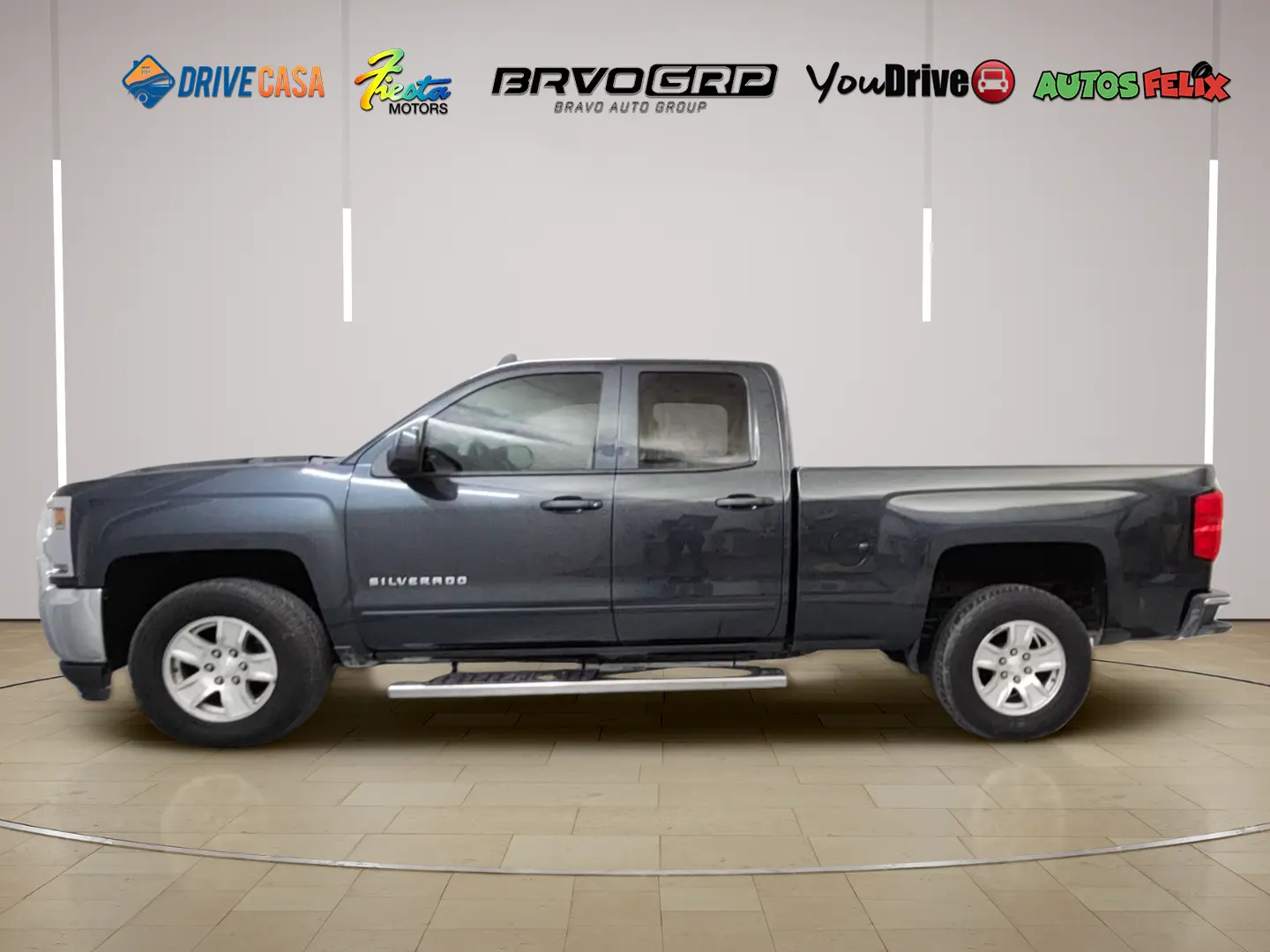 2018 Chevrolet Silverado 1500 LT Double Cab Std Box photo 3