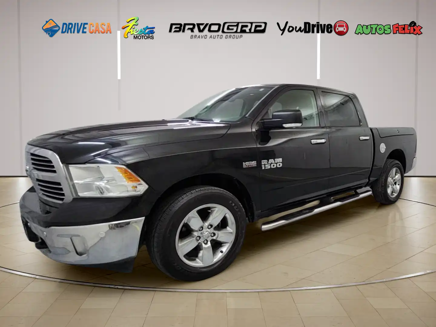2016 RAM 1500 Lone Star 4x4 Crew Cab 5'7's photo