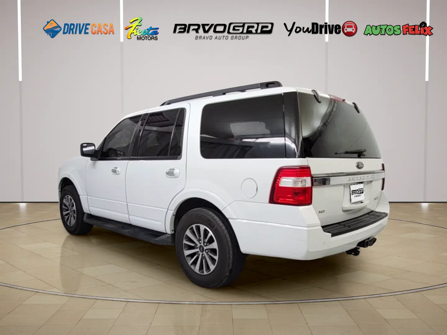 2017 Ford Expedition XLT photo 3
