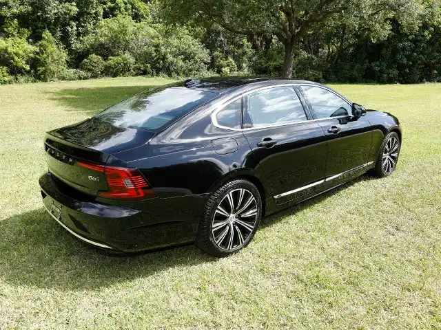 2024 Volvo S90 B6 Plus AWD's photo