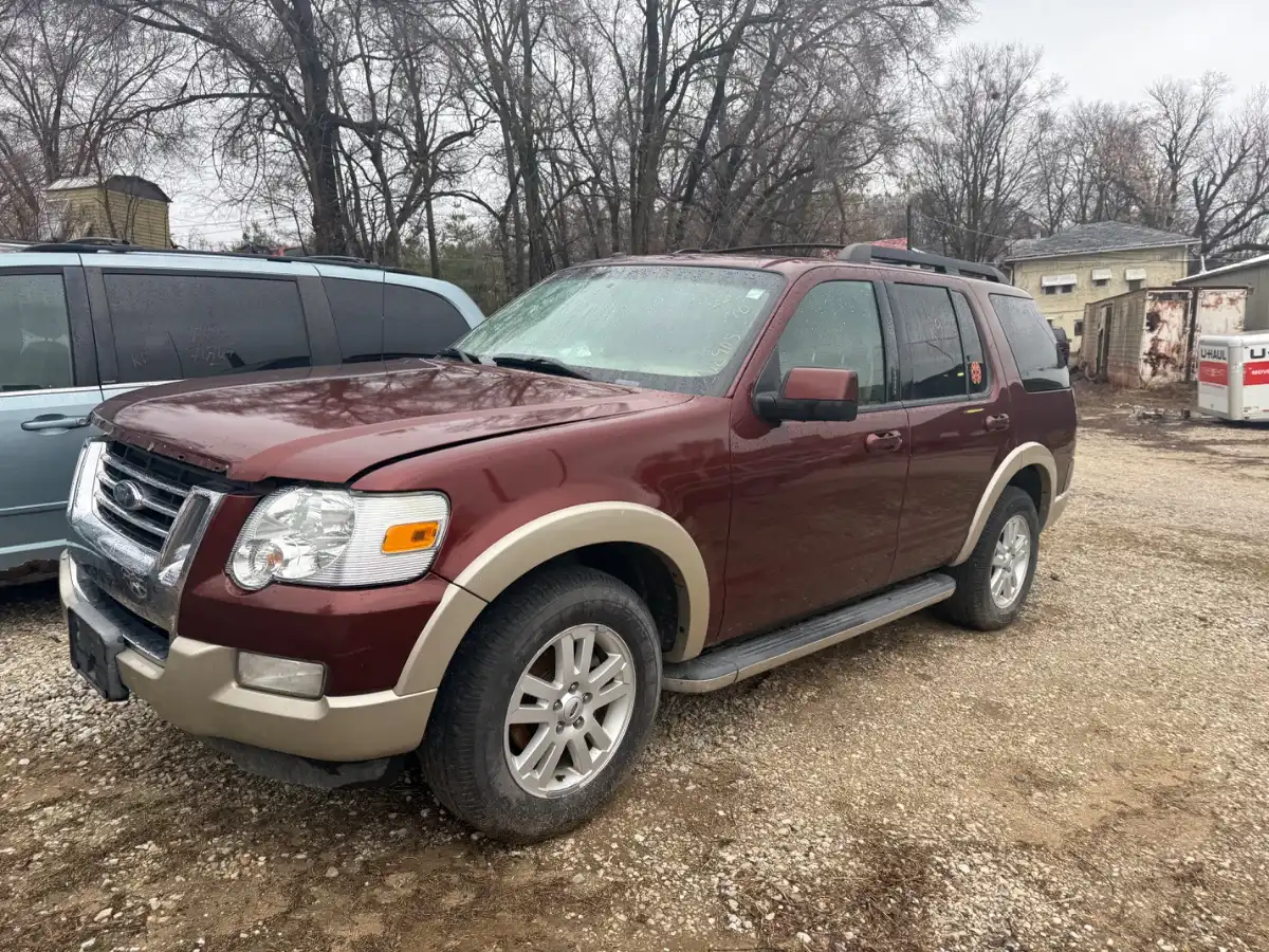 2010 Ford Explorer Eddie Bauer 4x4's photo