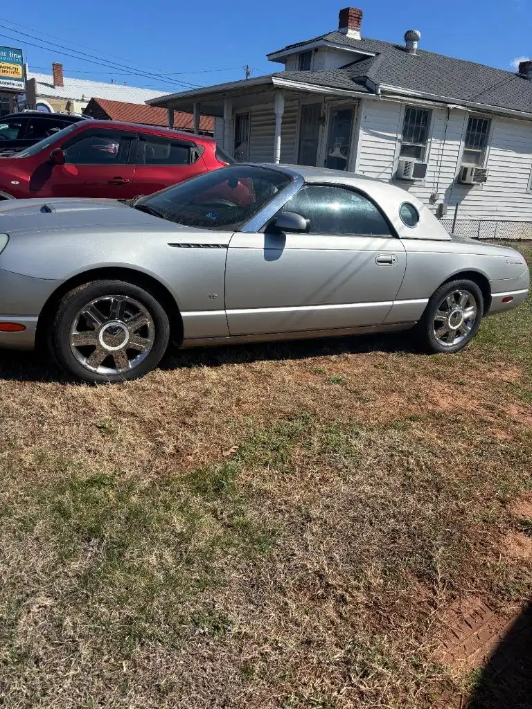 2004 Ford Thunderbird Deluxe's photo