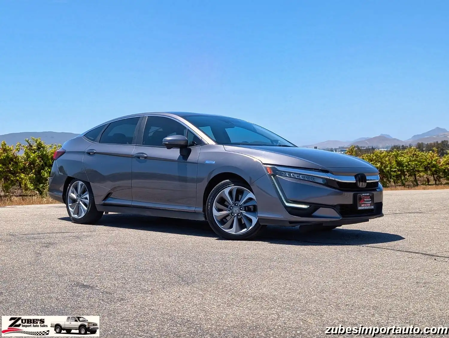 2018 Honda Clarity Touring Plug-In Hybrid's photo