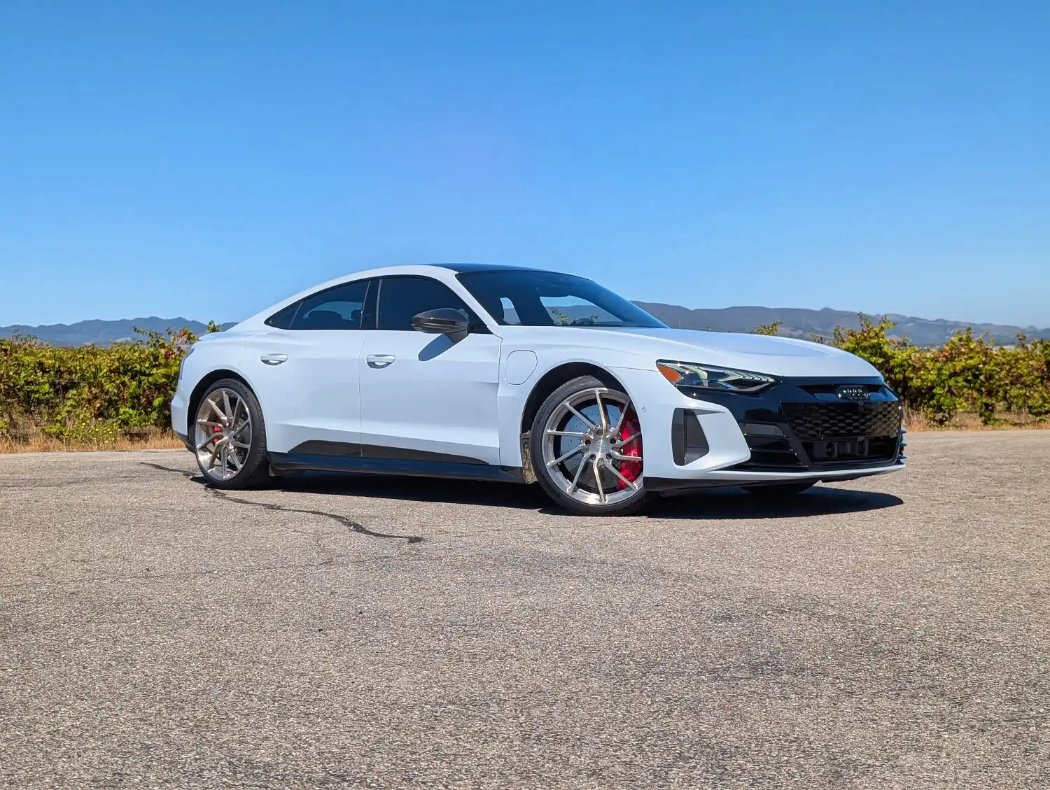 2022 Audi RS e-tron GT Base's photo