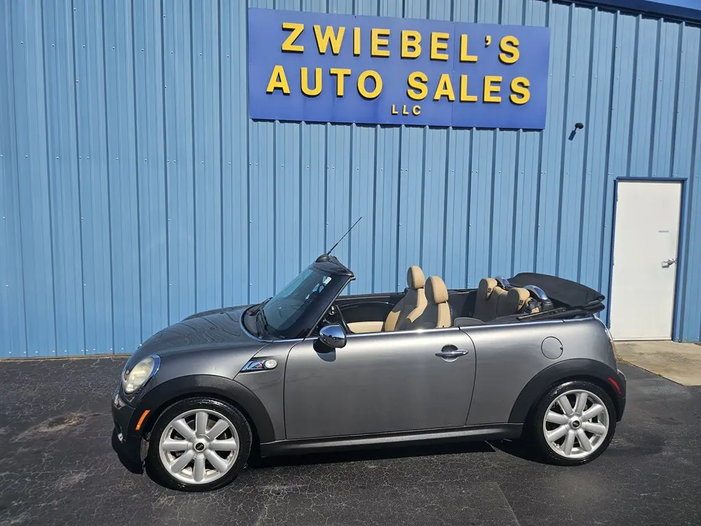 2009 MINI Cooper S photo 5
